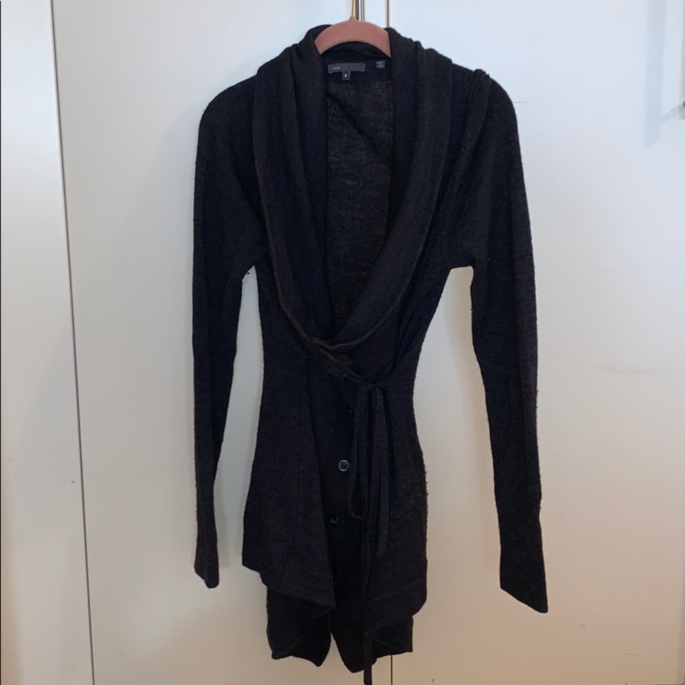 Vince sweater sz M